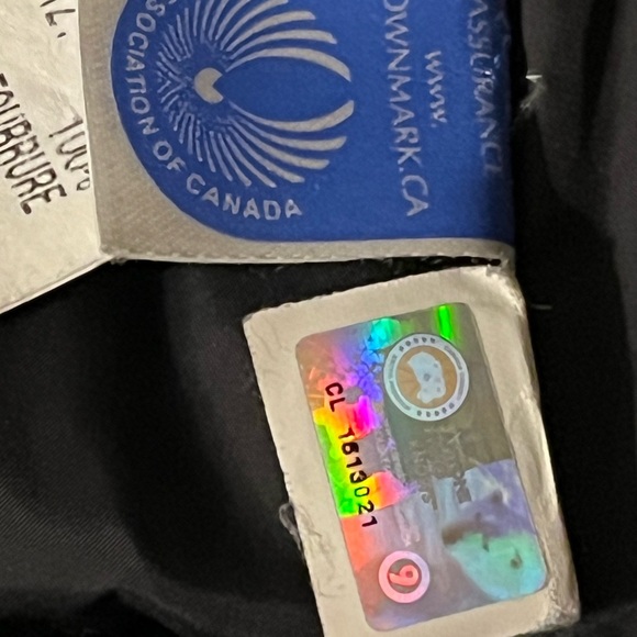 Canada Goose Kensington Slim Fit Parka in Black - Picture 11 of 16